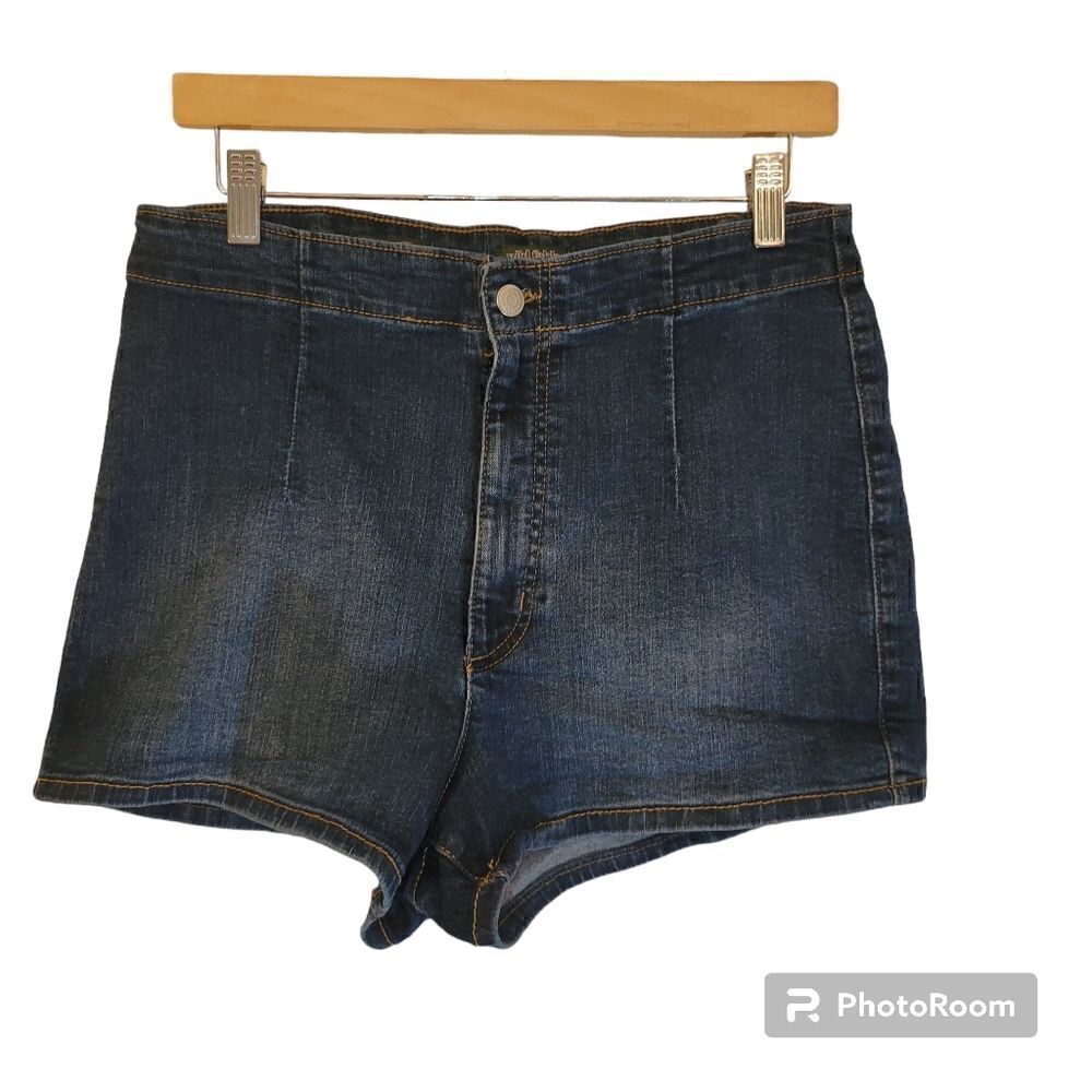 Wild fable blue jean shorts size 14/32 R